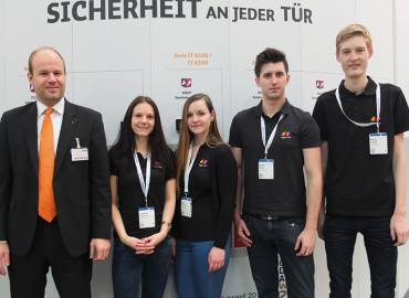 Messe Messestand Team Mann Frau 